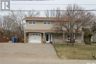 House for Sale, 838 Prospect Avenue, Oxbow, SK
