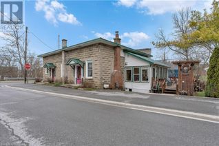Detached House for Sale, 3 Factory Street, Newburgh, ON