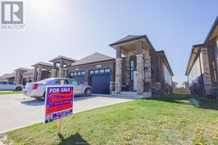 Semi-Detached House for Sale, 13 Woodland, Kingsville, ON