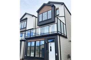 Detached House for Sale, 22715 82 Av Nw, Edmonton, AB
