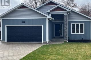 Detached House for Sale, 2151 Queen Street E, Sault Ste. Marie, ON