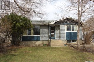 Detached House for Sale, 825 Valley Street, Estevan, SK