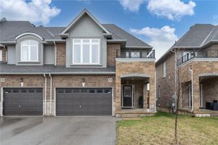 Freehold Townhouse for Sale, 33 Pinot Crescent, Hamilton, ON