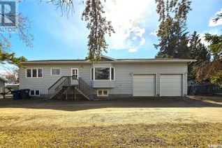 Detached House for Sale, 302 Centre Avenue, Meadow Lake, SK