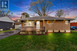 Detached House for Sale, 3217 Woodlawn Avenue, Windsor, ON