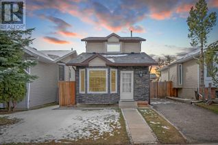 Detached House for Sale, 100 Martindale Crescent Ne, Calgary, AB