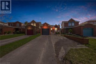 Detached House for Sale, 13 Weatherup Crescent, Barrie, ON