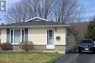 Detached House for Sale, 129 Hergott Ave, Elliot Lake, ON