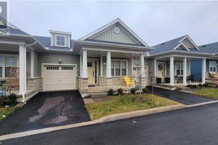 Freehold Townhouse for Rent, 16 South Coast Circle, Crystal Beach, ON