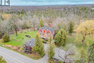 Detached House for Sale, 9405 Five Sideroad, Erin, ON