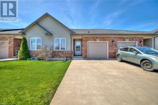 Freehold Townhouse for Sale, 30 Woodburn Avenue, St. Catharines, ON