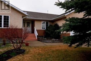 Detached House for Sale, 3021 214 Street, Bellevue, AB