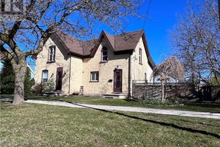 Detached House for Sale, 98 Elgin Avenue W, Goderich, ON