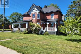 Detached House for Sale, 292 Worthington Street E, North Bay, ON