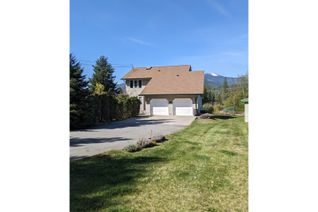 Detached House for Sale, 925 Columbia Road, Castlegar, BC