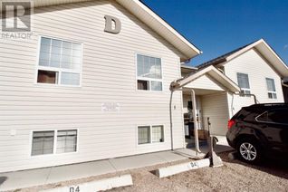 Condo Townhouse for Sale, 104 Upland Trail W #4D, Brooks, AB