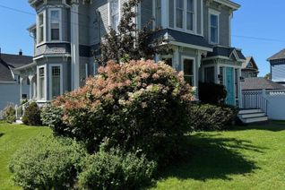 Detached House for Sale, 52 Park Street, Yarmouth, NS