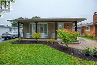 Detached House for Sale, 182 Selkirk Drive, Kitchener, ON