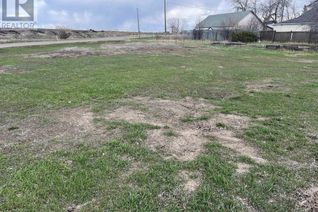 Land for Sale, 418 Main Street N, Redcliff, AB