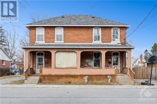 Semi-Detached House for Sale, 113 George Street, Carleton Place, ON
