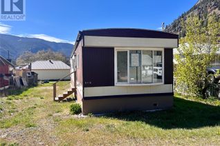 Property for Sale, 916 Cawston Avenue, Hedley, BC