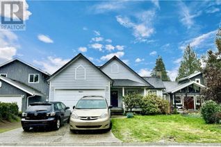 Detached House for Sale, 3821 Orlohma Place, North Vancouver, BC
