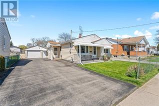 Detached House for Sale, 11 Parkwood Drive, St. Catharines, ON