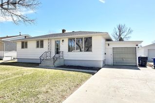 Detached House for Sale, 412 Mcgillivray Drive, Weyburn, SK