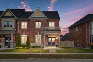Freehold Townhouse for Sale, 252 Moody Dr, Vaughan, ON