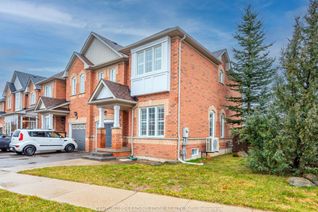 Semi-Detached House for Sale, 2 Barnwood Dr, Richmond Hill, ON