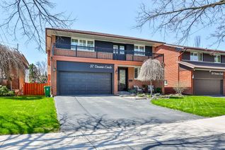 Detached House for Sale, 57 Decarie Circ, Toronto, ON
