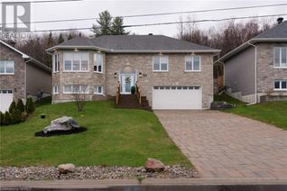 Detached House for Sale, 344 Golf Club Road, North Bay, ON