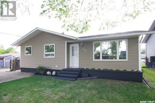 Detached House for Sale, 182 Maple Avenue, Yorkton, SK