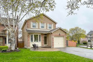 Detached House for Sale, 2 Fieldview Cres, Whitby, ON