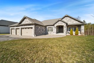 House for Sale, 121 Mennill Dr, Springwater, ON