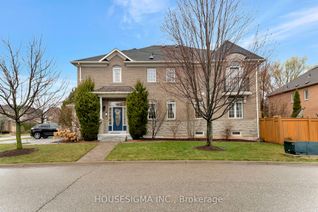 Freehold Townhouse for Sale, 3379 Hayhurst Cres, Oakville, ON