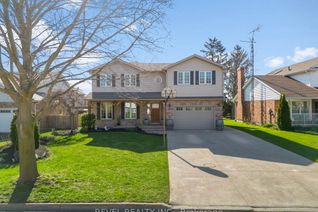 Detached House for Sale, 6 Frontier Dr, Niagara-on-the-Lake, ON