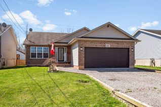 Bungalow for Sale, 901 Dominion Rd, Fort Erie, ON