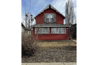 Detached House for Sale, 5114 48 Avenue, Ponoka, AB