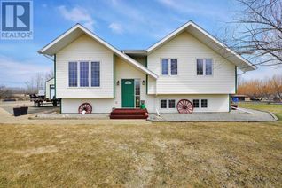 Detached House for Sale, 37549 781 Highway, Rural Red Deer County, AB