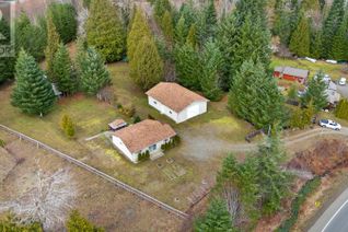 Detached House for Sale, 8345 Island Hwy S, Fanny Bay, BC