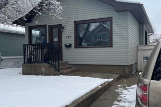 Detached House for Sale, 207 Maple Street E, Saskatoon, SK