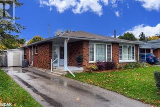 Semi-Detached House for Sale, 162 Mooregate Crescent, Kitchener, ON