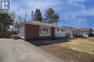 Detached House for Sale, 233 Carl Ave, Thunder Bay, ON