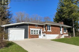Detached House for Sale, 342 Main Street North, Mount Forest, ON