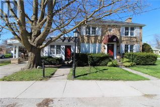 Detached House for Sale, 228 Hastings Street, Parkhill, ON