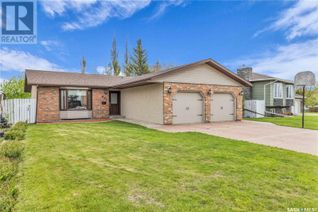 Detached House for Sale, 451 Curry Crescent, Swift Current, SK
