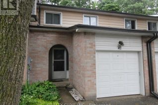Condo Townhouse for Sale, 2 Bernick Drive #47, Barrie, ON