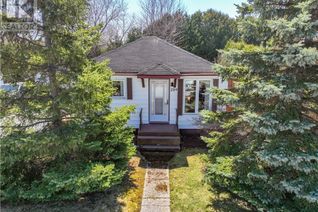 Detached House for Sale, 209 Third Avenue, Lively, ON