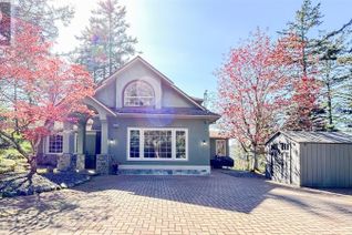Detached House for Sale, 880 Hackamore Dr, Metchosin, BC